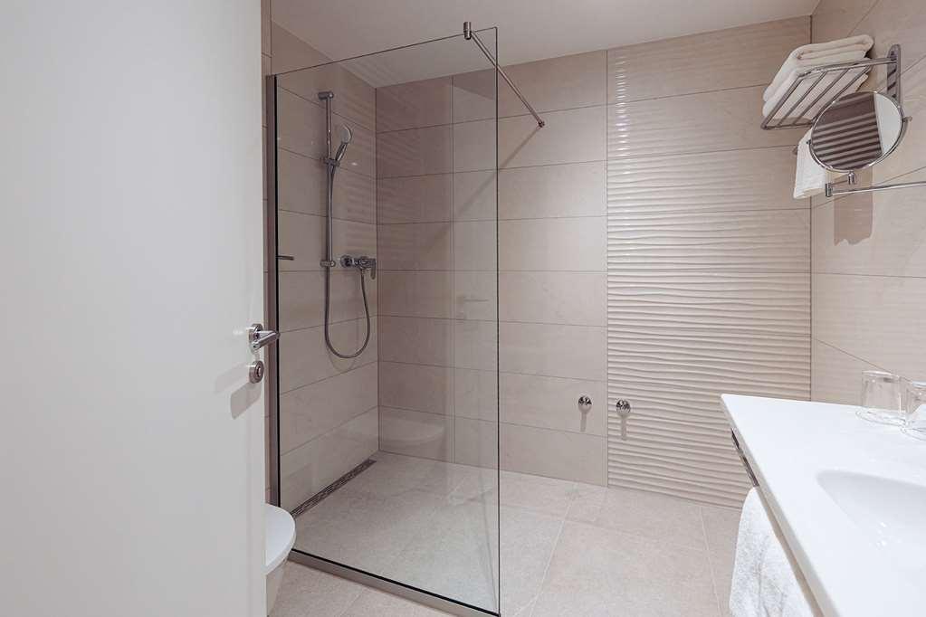 Antunovic Hotel East Sesvete Felszereltség fotó