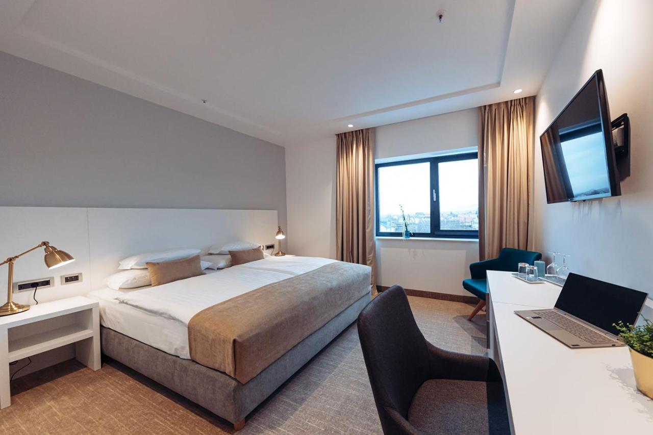 Antunovic Hotel East Sesvete Kültér fotó