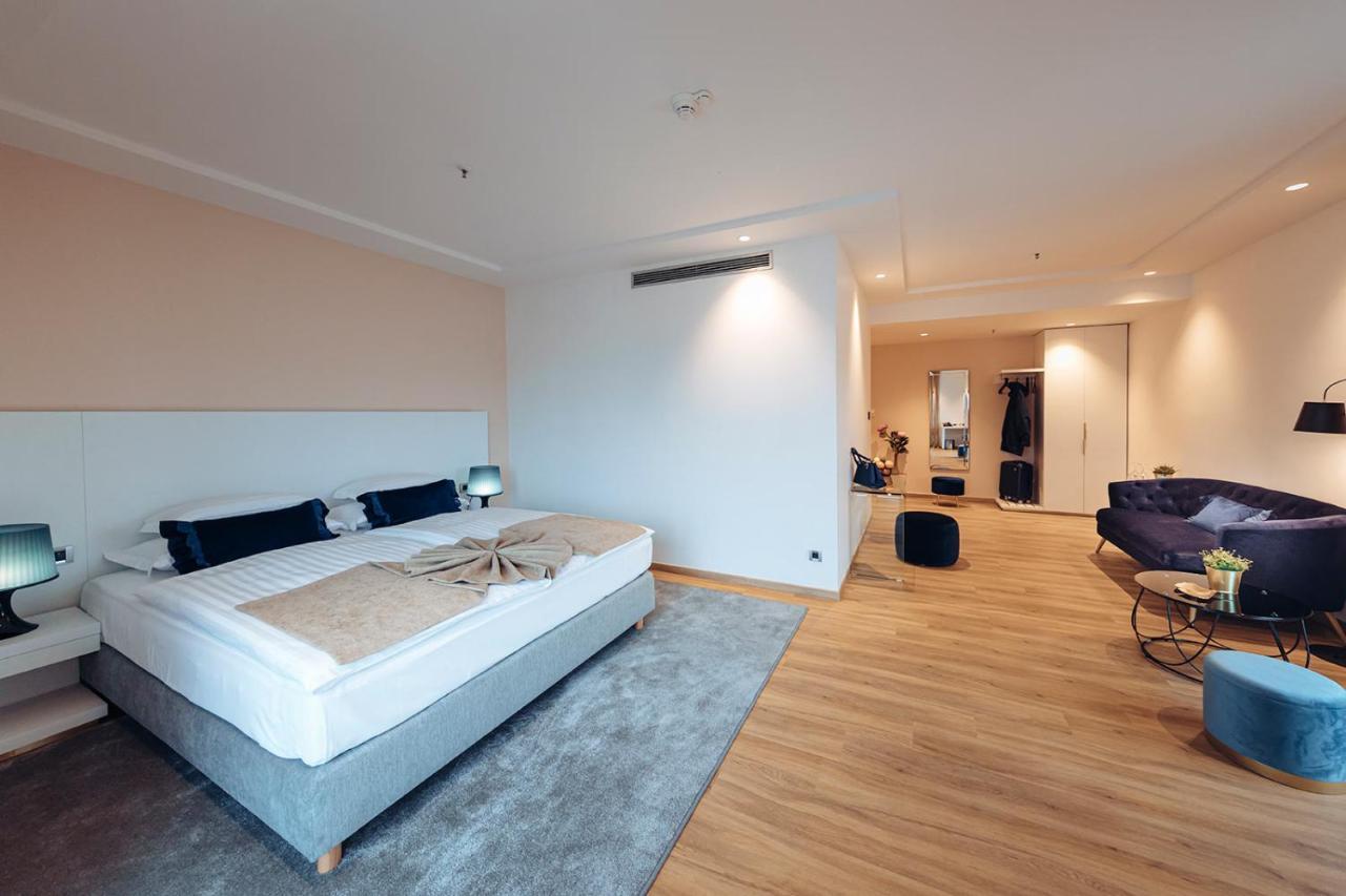 Antunovic Hotel East Sesvete Kültér fotó