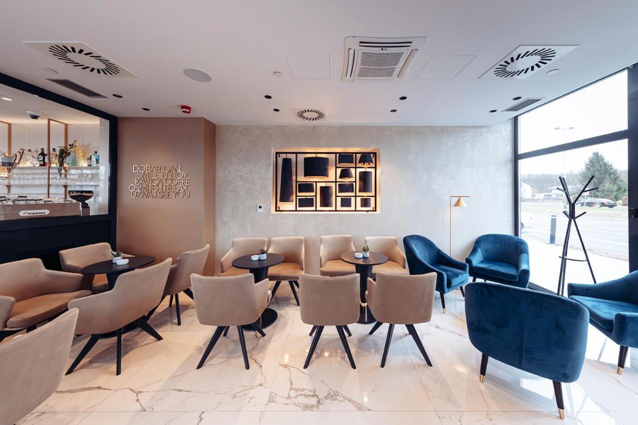 Antunovic Hotel East Sesvete Kültér fotó